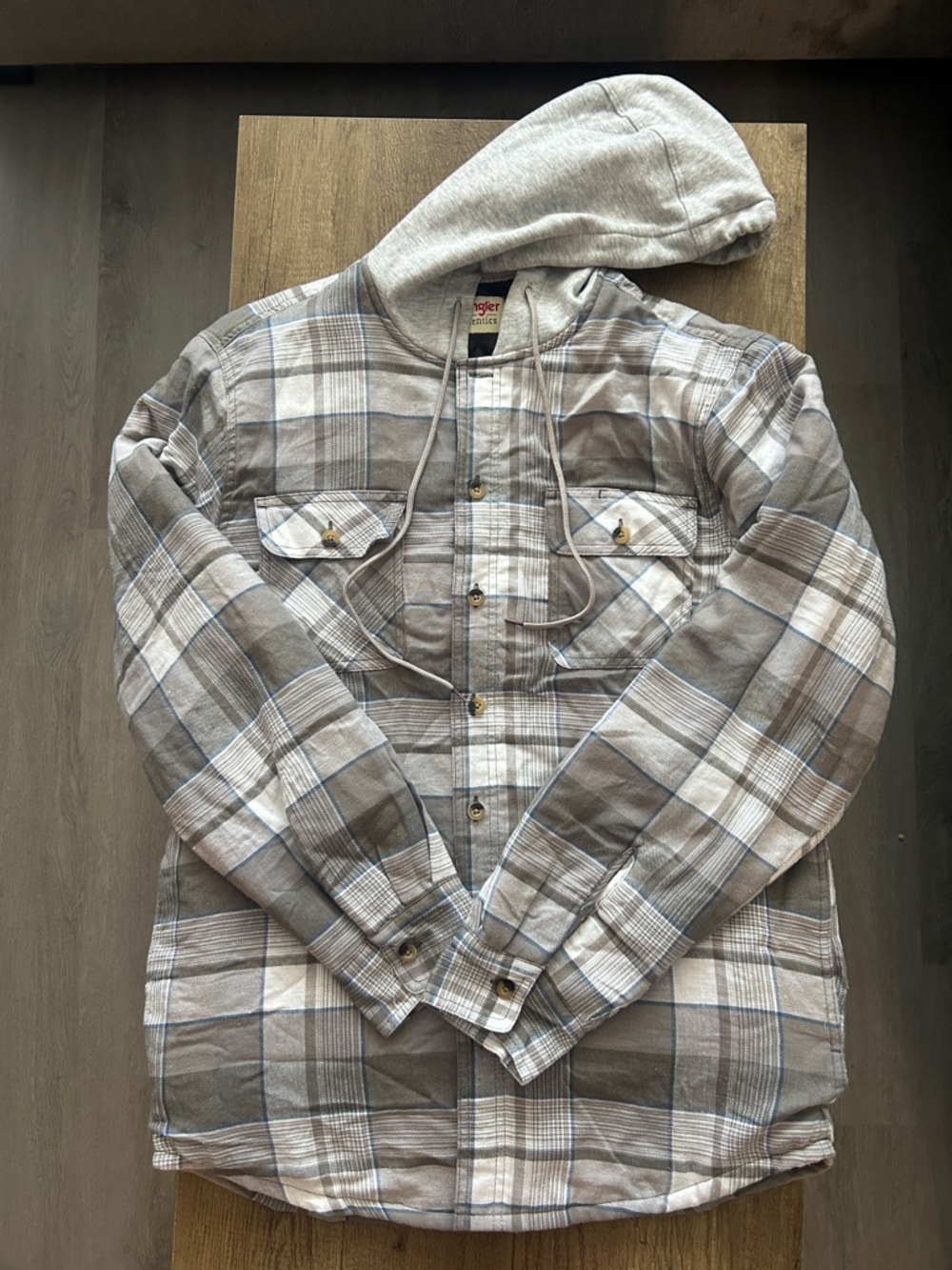 Wrangler Quilted Hooded Jacket in Black and Light Gray